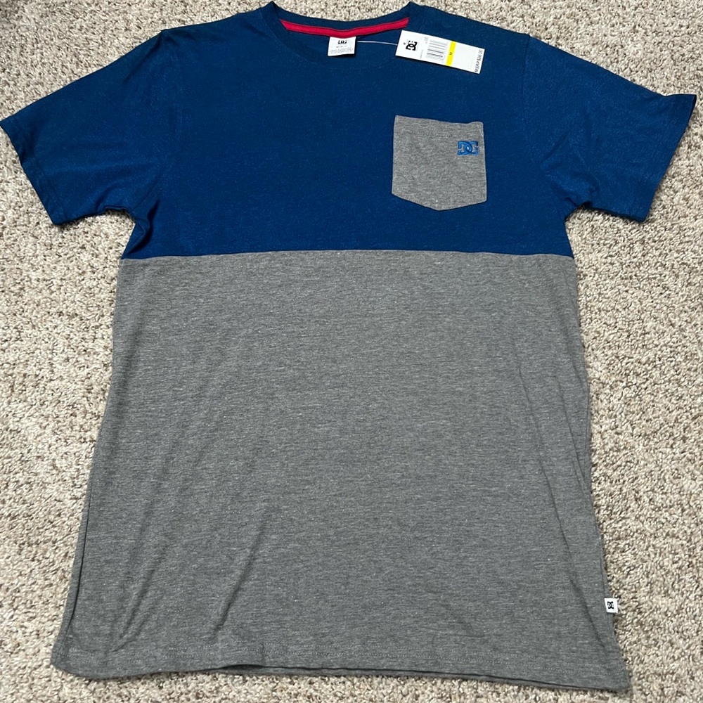 NWT - DC Men’s Medium Tee T-shirt